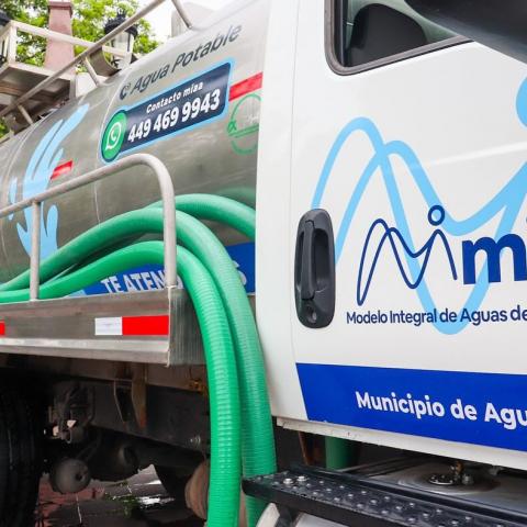 “Abastecemos con pipas”: Garantiza IEA suministro de agua en todas las escuelas del estado