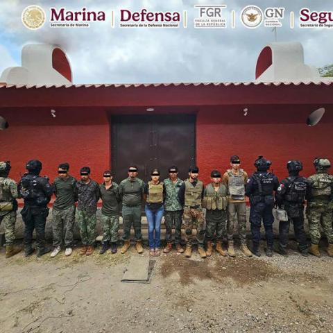 Detienen a 10 exmilitares colombianos tras explosión de mina en Michoacán
