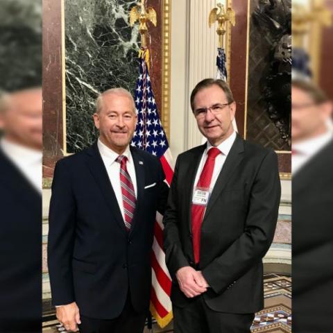 Embajadores Ron Johnson y Esteban Moctezuma 