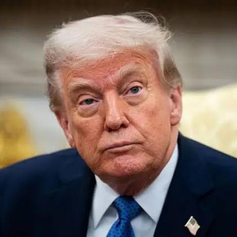 Asegura Donald Trump que él bajo la popularidad de Taylor Swift