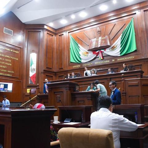 Buscan aplicar descuentos a diputados faltistas