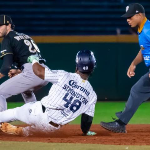 Rieleros 9-11 Charros