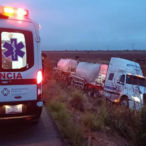 El transportista estaba alcoholizado y por ello perdió el control de la pesada unidad