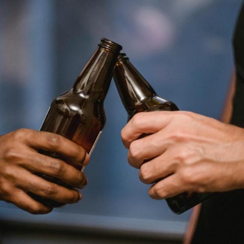 No solamente es prohibir, hace falta educación: Diócesis sobre posible venta de alcohol hasta los 21 años