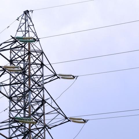 Normativa eléctrica mexicana tiene desfase de 15 años; gremio electricista exige última actualización