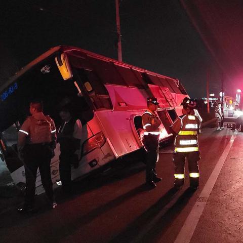 Sucedió esta madrugada en la 45 sur y para no variar… el trailero se dio a la fuga