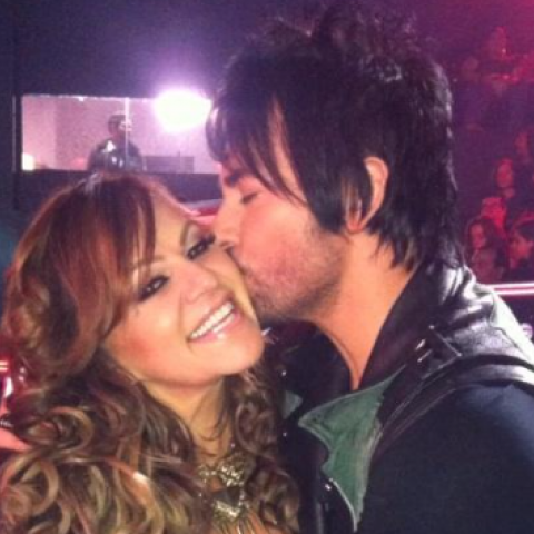 "No era mi tiempo"; Beto Cuevas revela que pudo haber estado en el vuelo donde murió Jenni Rivera