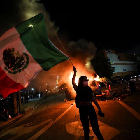 Más de 10 ciudades en EU se suman a protestas contra redadas migratorias en Los Ángeles