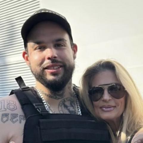 "Ella fue madre y padre", el mensaje que Emiliano Aguilar le dedica a su mamá