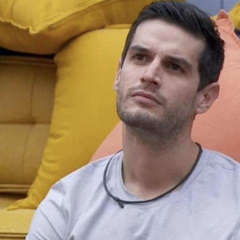 Adrián Marcelo hace comentario ofensivo contra Belinda y luego le ofrece un millón de pesos 