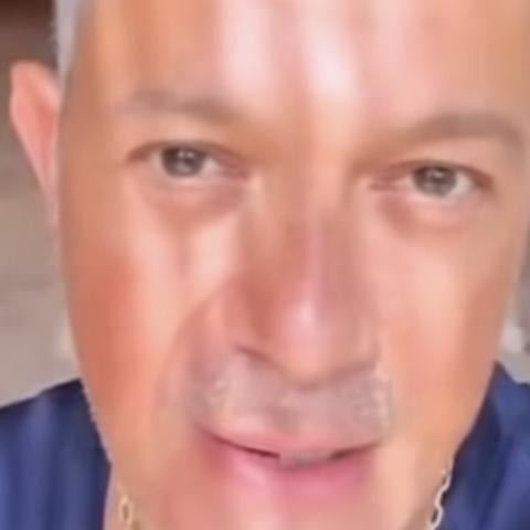 Alejandro Sanz manda mensaje a sus fans tras polémica entrevista de Ivet Playà