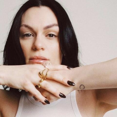 La cantante Jessie J revela que fue diagnosticada con cáncer de mama