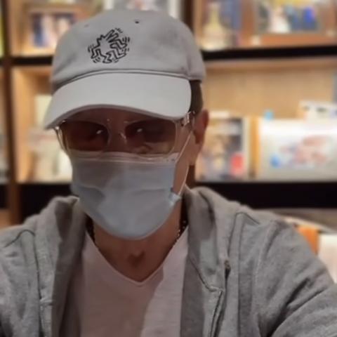 Emmanuel se encuentra mal de salud