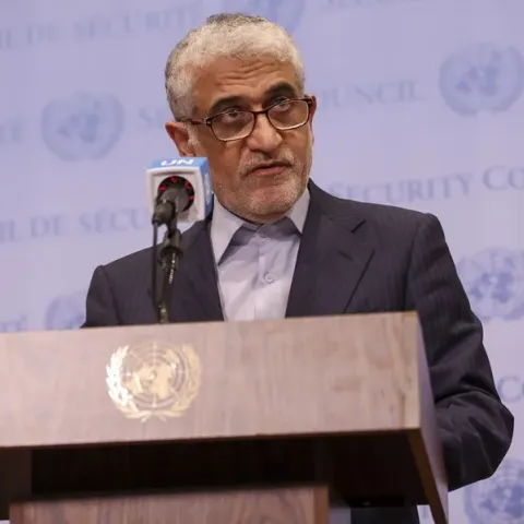 Irán dice que sus fuerzas armadas decidirán "momento y naturaleza" de respuesta a EE.UU.