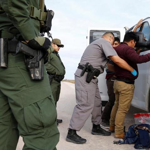 Detención de migrantes en Estados Unidos