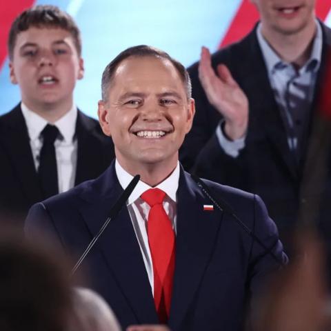 Conservador Karol Nawrocki gana la presidencia de Polonia