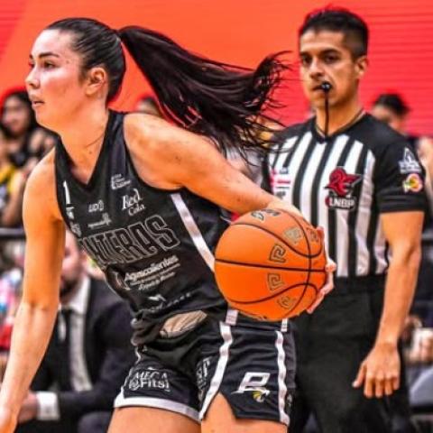 Fuerza Regia 74-70 Panteras