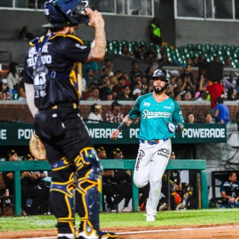 Saraperos 22-7 Rieleros