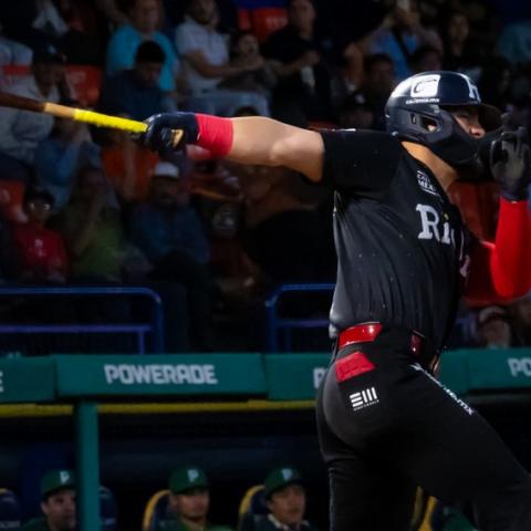 Rieleros 8-7 Pericos