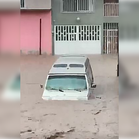 Desbordamiento de arroyo en Asientos