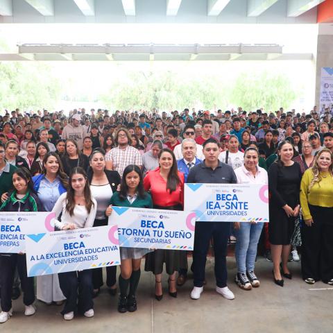 Entrega de becas