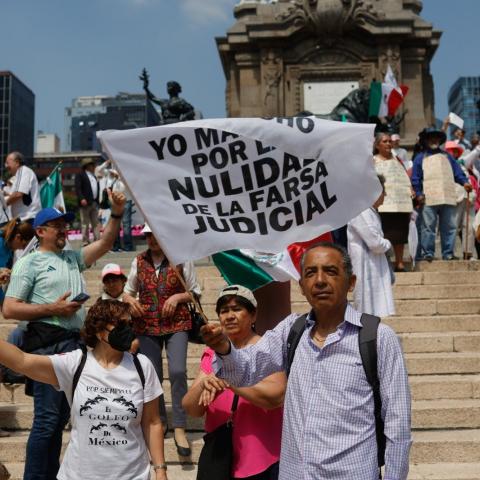 Marchan contra la elección judicial en CDMX; piden anulación del proceso