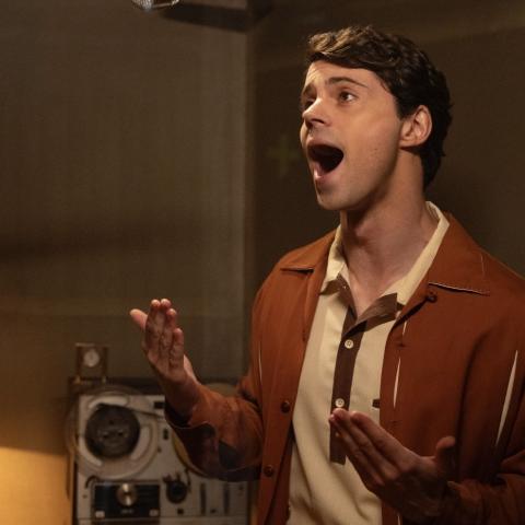 Netflix anuncia serie biográfica de Raphael y confirma a los protagonistas