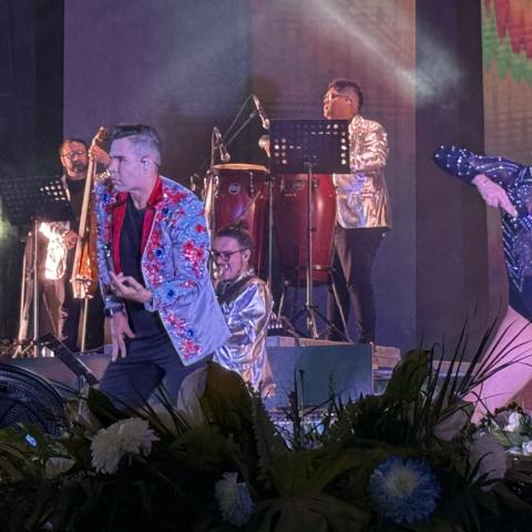 Grupo Cañaveral pone a bailar al público del Teatro del Pueblo de Jesús María 