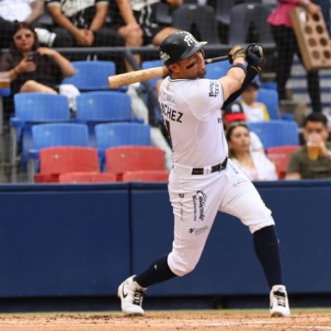 Sultanes 5-3 Rieleros