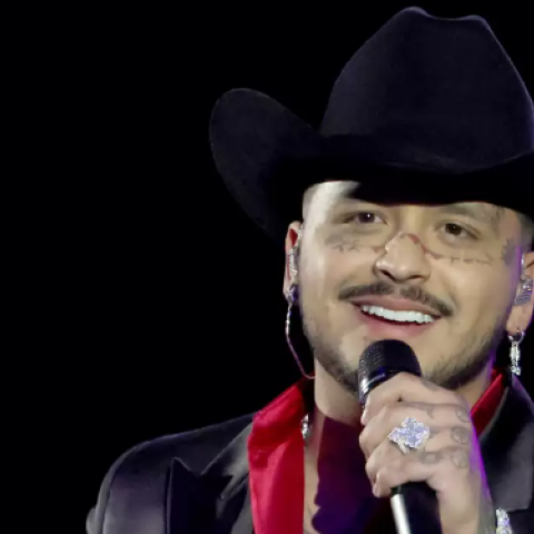 Christian Nodal gana demanda millonaria, aquí los detalles