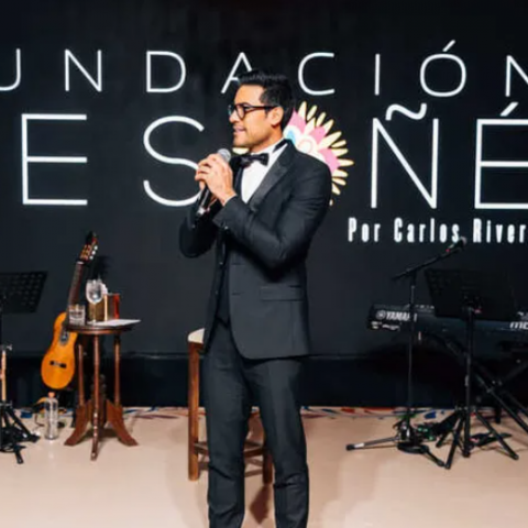Carlos Rivera lanza la Fundación "Te Soñé" para preservar tradiciones y apoyar a artesanos de Huamantla