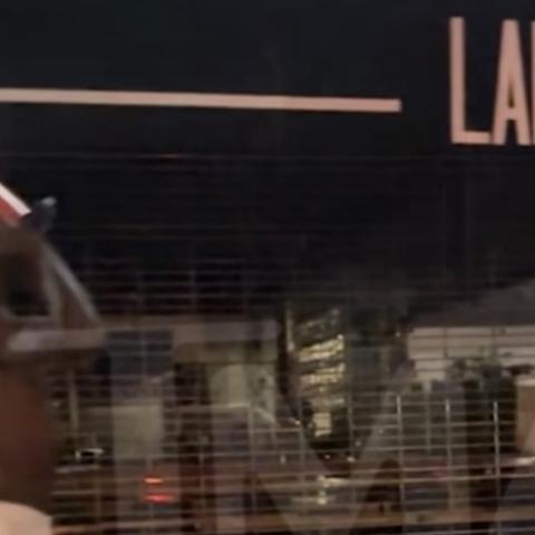 El rapero Lil Nas X es arrestado y hospitalizado tras ser captado caminando en ropa interior