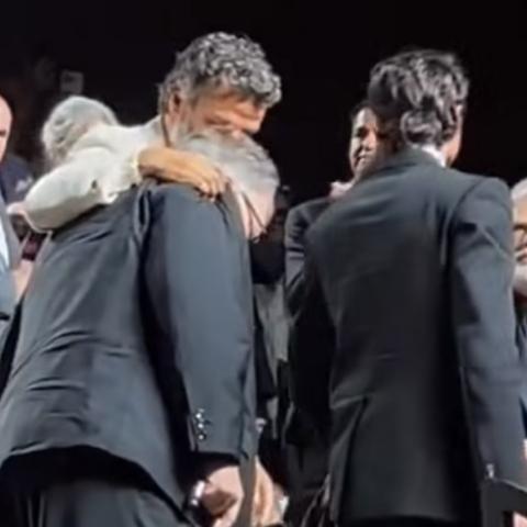 Guillermo del Toro y el elenco de "Frankenstein" son ovacion