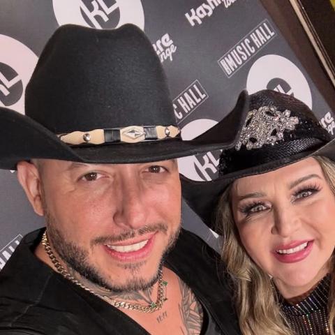 Alicia Villarreal confirma romance con influencer