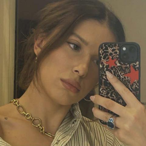 Millie Bobby Brown anuncia en sus redes sociales que se ha convertido en mamá