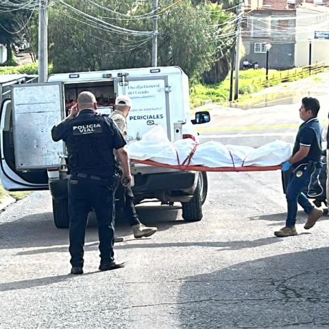 El chofer de transporte público no respetó un señalamiento restrictivo de ALTO