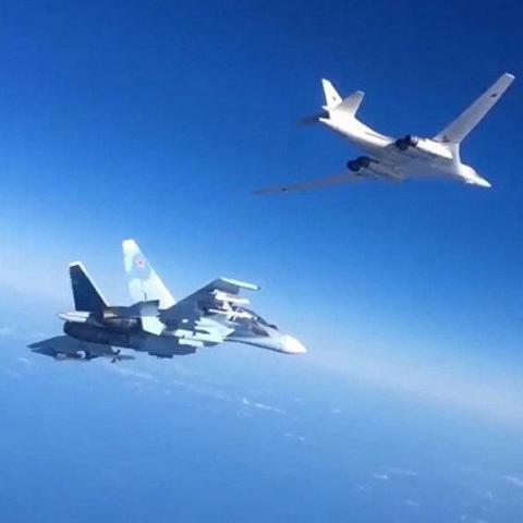 EE. UU. intercepta varios aviones militares de Rusia cerca de Alaska