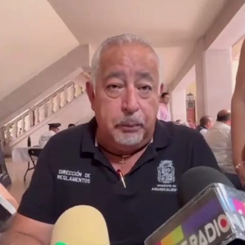 Roberto Amézquita, Director de Reglamentos