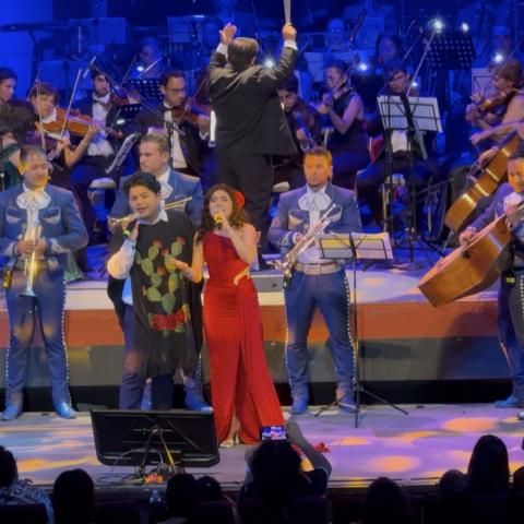 Recuerdan a Juan Gabriel en el Teatro Aguascalientes con las voces de Pichi Macías y Grecia Ortiz
