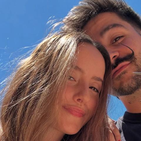 Camilo impacta al revelar que pinta cuadros con la sangre de sus hijas