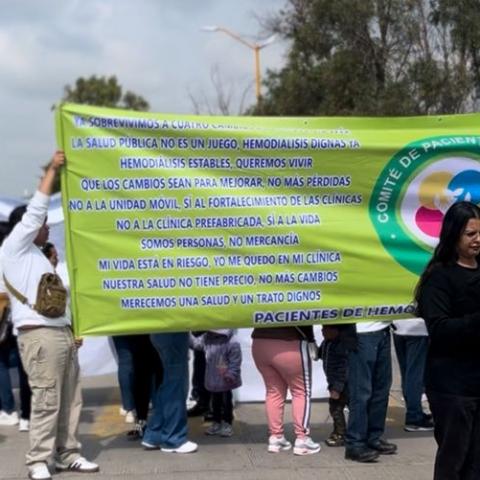 Pacientes renales de Aguascalientes se manifiestan por segunda ocasión