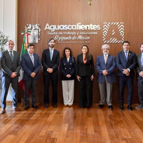 Tere Jiménez y directivos de Sabropollo 