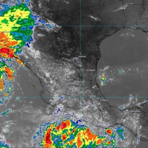 Tormenta tropical Lorena afecta el noroeste de México tras degradarse de huracán