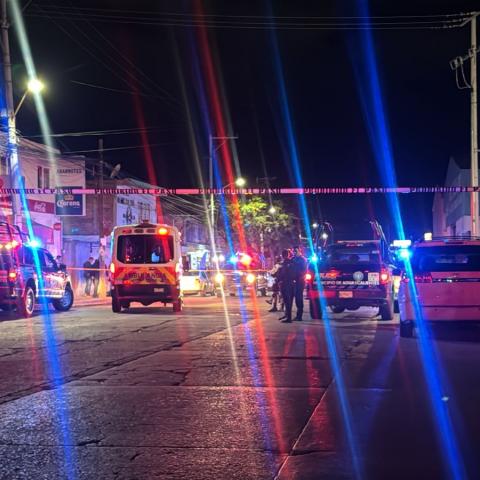 Sujetos a bordo de una motocicleta asesinan a un hombre en Solidaridad II