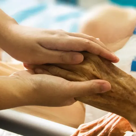 ISSEA garantiza tratamientos gratuitos para alzheimer y atención para cuidadores