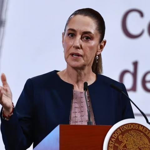 Gobierno federal revisará normas para transporte de materiales peligrosos tras explosión en CDMX
