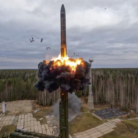 Rusia realiza prueba exitosa de misil nuclear