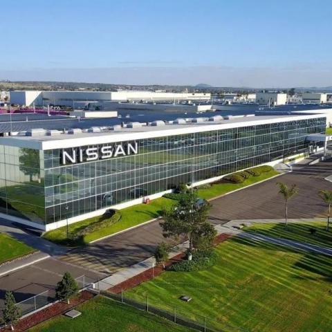 NISSAN 