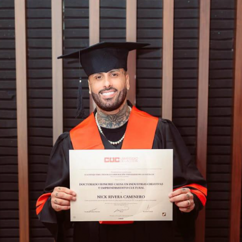 Nicky Jam recibe doctorado honoris causa