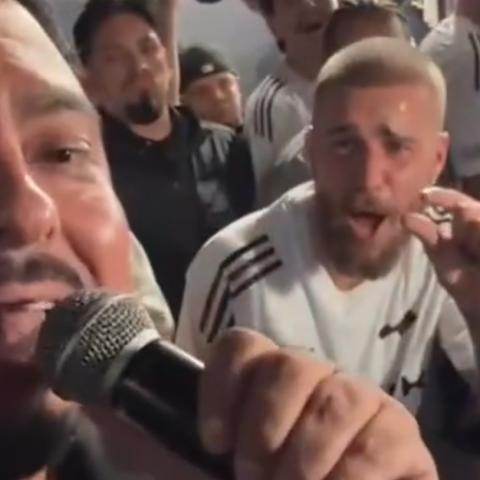 Justin Bieber sorprende al portar camiseta de México y disfrutar de banda sinaloense